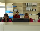 Encargadas de atención al público
